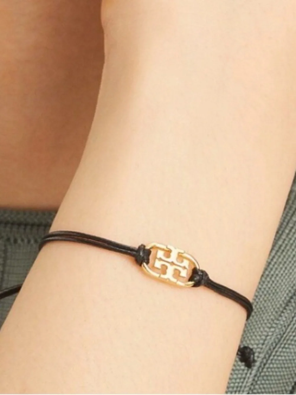 New ✨ Tory Burch EMBRACE AMBITION LOGO BRACELET | Brown and Gold